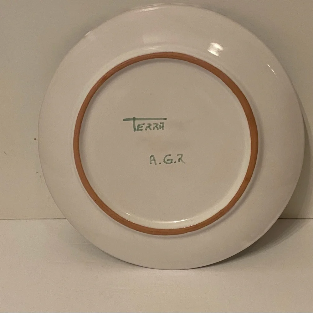 ITALY PLATE HAND PAINTED POTTERY FISH WHITE BLUE GREEN HOME DINING LUNCHEON